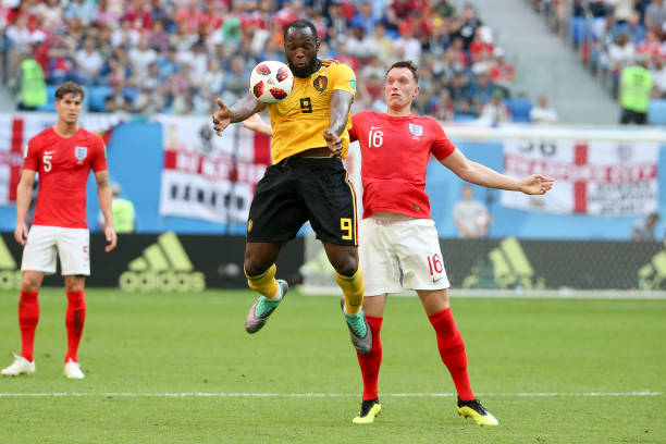 同采访中曾 同采访中曾